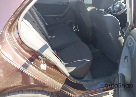 2011 Kia Forte Ex z USA, uszkodzony, nr VIN KNAFU4A27B5442878